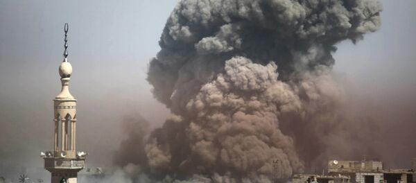 Бомбардировки в городе Арбин в восточном анклаве Гута за пределами столицы Дамаска (20 марта 2018). Сирия - Sputnik Армения