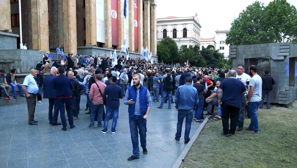 Защитники традиционных ценностей и сторонники Грузинского марша провели шествие и митинг в центре Тбилиси - Sputnik Արմենիա