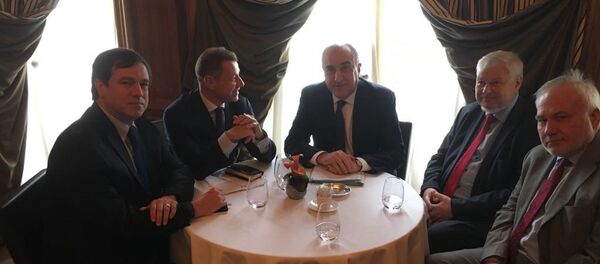 Министр иностранных дел Азербайджана Мамедъяров на встрече с посредниками по Карабаху в Париже Министр иностранных дел Азербайджана Мамедъяров на встрече с посредниками по Карабаху в Париже - Sputnik Արմենիա