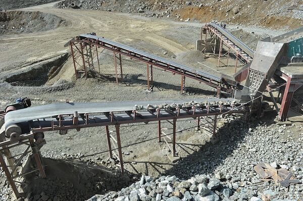 Какому крупному бизнесу в Армении вирус оказался нипочем? Какому крупному бизнесу в Армении вирус оказался нипочем? - Sputnik Армения