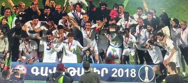 Финал кубка Армении по футболу (16 мая 2018). Еревaн Финал кубка Армении по футболу (16 мая 2018). Еревaн - Sputnik Армения