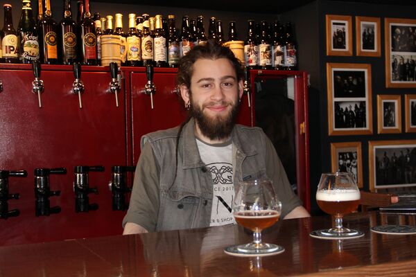 Местный пивной бар готов к приему иностранных гостей. Местный пивной бар готов к приему иностранных гостей. - Sputnik Армения