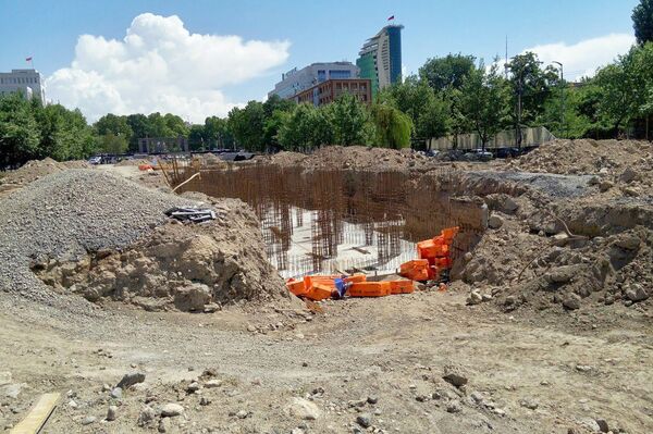 Строительные работы на месте будущего парка 2800-летия Еревана (17 мая 2018). Еревaн - Sputnik Армения