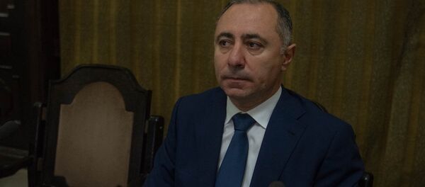 Министр энергетических инфраструктур и природных ресурсов Армении Артур Григорян на заседании правительства (17 мая 2018). Еревaн Министр энергетических инфраструктур и природных ресурсов Армении Артур Григорян на заседании правительства (17 мая 2018). Еревaн - Sputnik Արմենիա