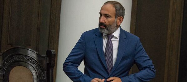 Премьер-министр Армении Никол Пашинян на заседании правительства (17 мая 2018). Еревaн - Sputnik Армения