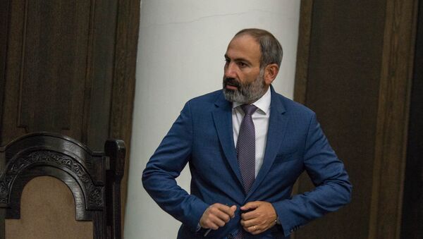 Премьер-министр Армении Никол Пашинян на заседании правительства (17 мая 2018). Еревaн - Sputnik Армения