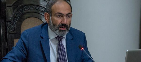 Премьер-министр Армении Никол Пашинян на заседании правительства (17 мая 2018). Еревaн - Sputnik Армения