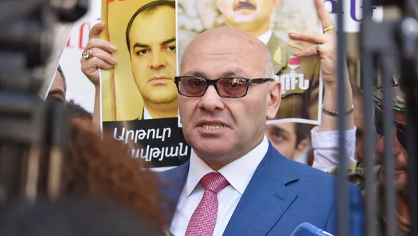 Председатель Уголовной палаты Кассационного суда Армении Сержик Аветисян на встрече с активистами (18 мая 2018). Еревaн - Sputnik Армения