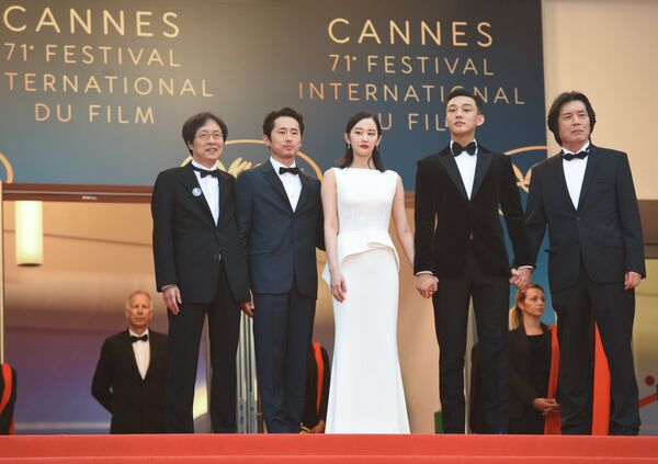 На красной дорожке перед премьерой фильма Burning на 71-ом Каннском кинофестивале (16 мая 2018). Канны, Франция - Sputnik Արմենիա