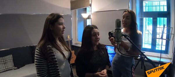 Алсу спела с участницами телевизионного шоу Ты супер! Алсу спела с участницами телевизионного шоу Ты супер! - Sputnik Армения