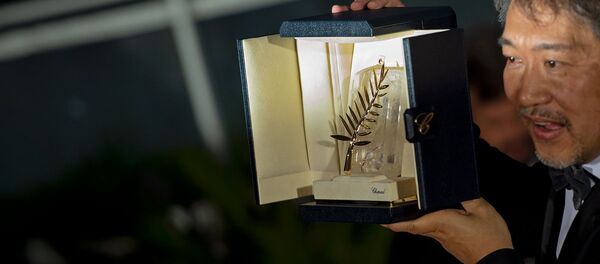 Ռեժիսոր Հիրոկաձու Կորեեդան 71-րդ Կանի կինոփառատոնի մրցանակակիրների լուսանկարահանման ժամանակ (19 մայիսի 2018): Կանն, Ֆրանսիա Ռեժիսոր Հիրոկաձու Կորեեդան 71-րդ Կանի կինոփառատոնի մրցանակակիրների լուսանկարահանման ժամանակ (19 մայիսի 2018): Կանն, Ֆրանսիա - Sputnik Արմենիա