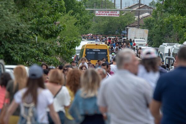 Посетители на фестивале Толмы (20 мая 2018). Село Хнаберд, Араратская область - Sputnik Армения