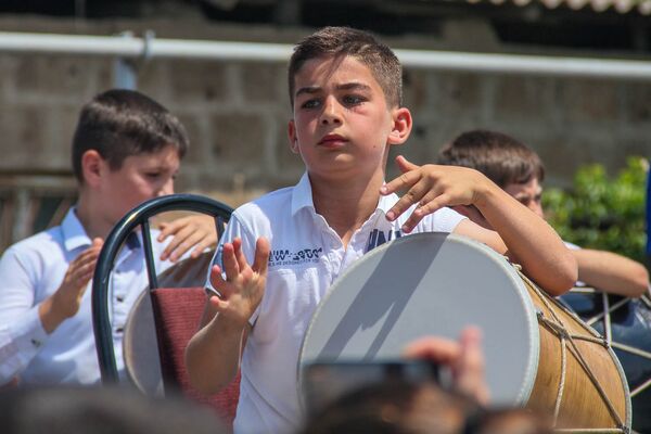 Фестиваль толмы сопровождался народными песнями и танцами (20 мая 2018). Село Хнаберд, Араратская область - Sputnik Армения