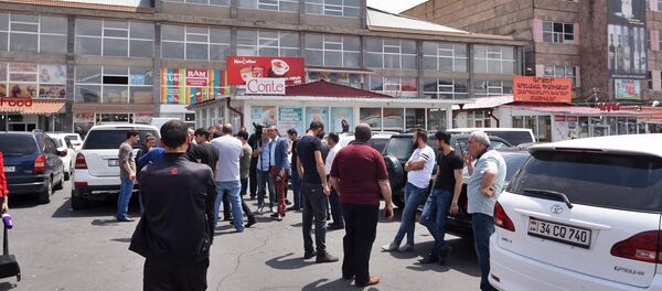 Протест предпринимателей за снижение арендной платы ТЦ Сурмалу (21 мая 2018). Еревaн - Sputnik Армения