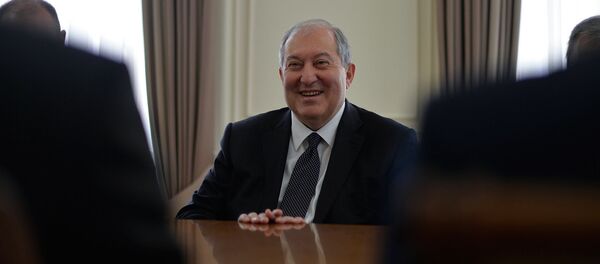 Президент Армении Армен Саркисян принял председателя Палаты представителей Республики Кипр Деметриса Силуриса (21 мая 2018). Еревaн - Sputnik Армения