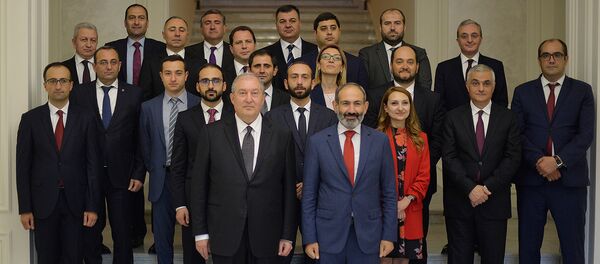 Члены правительства после принятия присяги (21 мая 2018). Еревaн - Sputnik Армения