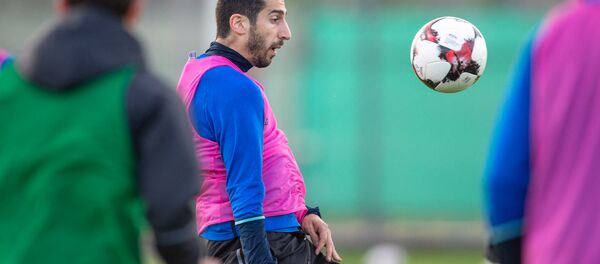 Тренировка сборной Армении по футболу (23 мая 2018). Еревaн Тренировка сборной Армении по футболу (23 мая 2018). Еревaн - Sputnik Արմենիա