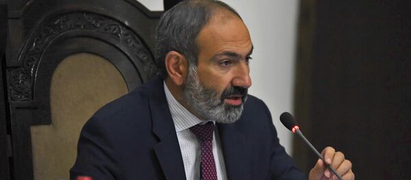 Премьер-министр Армении Никол Пашинян на заседании правительства Армении (24 мая 2018). Еревaн - Sputnik Армения