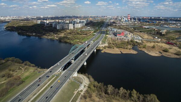 Москва-река и Московская кольцевая автодорога в районе Капотни. - Sputnik Արմենիա