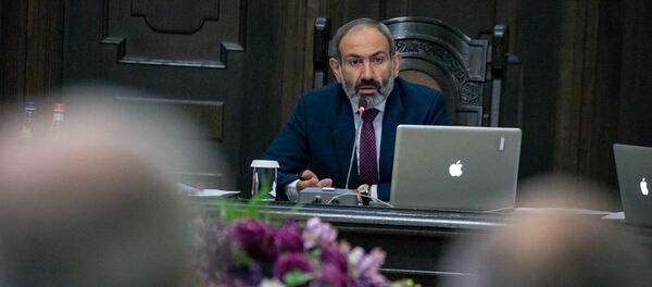 Премьер-министр Армении Никол Пашинян на заседании правительства Армении (24 мая 2018). Еревaн - Sputnik Армения