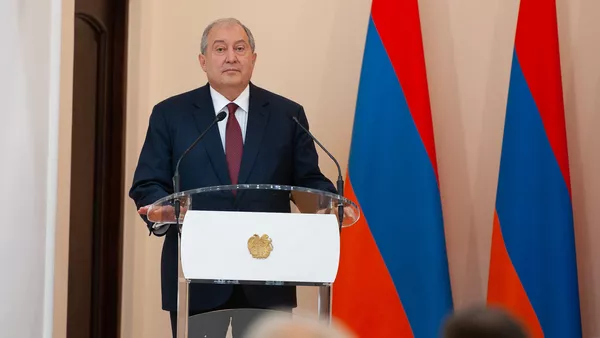 Президент Армении Армен Саркисян во время вручения премий деятелям науки и искусства (24 мая 2018). Еревaн - Sputnik Армения