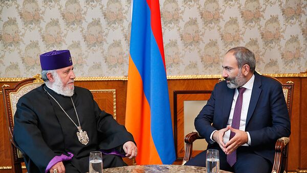 Նիկոլ Փաշինյանն ու Գարեգին Բ–ն. արխիվային լուսանկար - Sputnik Արմենիա