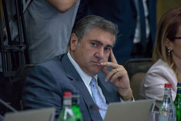 Министр сельского хозяйства Артур Хачатрян на заседании правительства Армении (24 мая 2018). Еревaн - Sputnik Армения