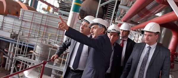 Министр энергетических инфраструктур и природных ресурсов Артур Григорян и ген.директор ААЭС Мовсес Варданян во время визита на электростанцию (25 мая 2018). Мецамор - Sputnik Армения