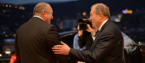 Встреча Президента Армении Армена Саркисяна с Президентом Грузии Георгием Маргвелашвили (25 мая 2018). Тбилиси Встреча Президента Армении Армена Саркисяна с Президентом Грузии Георгием Маргвелашвили (25 мая 2018). Тбилиси - Sputnik Արմենիա