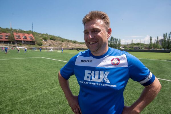 Представитель России Андрей Шуняков на II Международном турнире по футболу среди журналистов (26 мая 2018). Еревaн Представитель России Андрей Шуняков на II Международном турнире по футболу среди журналистов (26 мая 2018). Еревaн - Sputnik Արմենիա