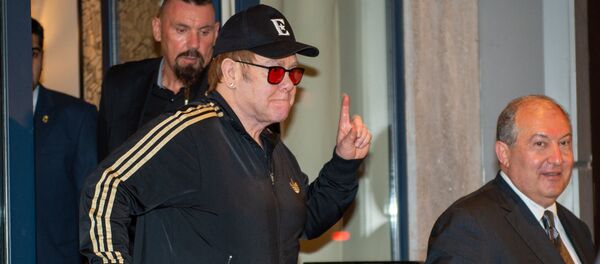 Элтон Джон Элтон Джон - Sputnik Армения