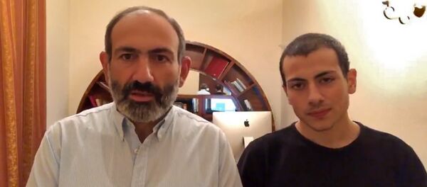 Кадр из прямого эфира премьер-министра Никола Пашиняна - Sputnik Армения