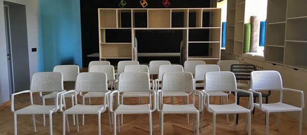 Библиотека средней школы села Амракица, Лорийская область Библиотека средней школы села Амракица, Лорийская область - Sputnik Արմենիա