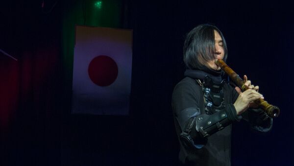 Ёсукэ Ириэ – солист и преподаватель игры на японской бамбуковой флейте сякухати - Sputnik Армения