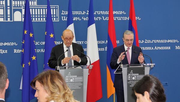 Главы МИД Армении и Франции Зограб Мнацаканян и Жан-Ив Ле Дриан - Sputnik Армения
