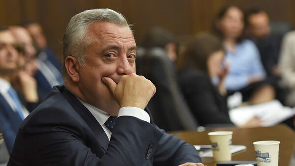 Председатель Центрального банка Армении Артур Джавадян в парламенте (29 мая 2018). Еревaн - Sputnik Армения