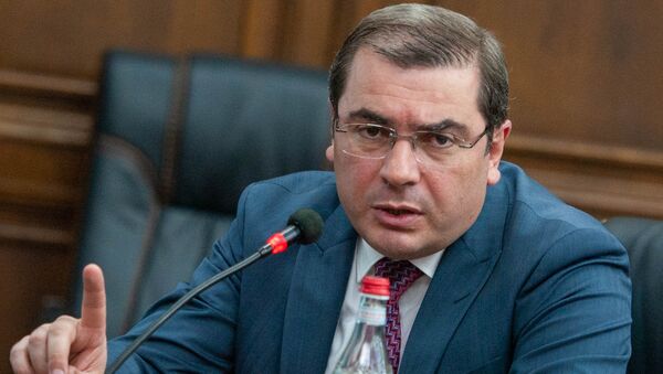 Председатель КГД Армении Давид Ананян в парламенте (29 мая 2018). Еревaн - Sputnik Армения