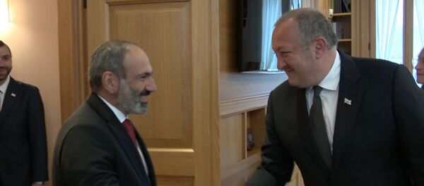 Վրաստանի նախագահը Նիկոլ Փաշինյանին ողջունեց հայերենով Վրաստանի նախագահը Նիկոլ Փաշինյանին ողջունեց հայերենով - Sputnik Արմենիա