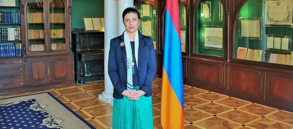 Супруга посла Армении в России Мери Тоганян Супруга посла Армении в России Мери Тоганян - Sputnik Армения