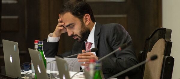 Вице-премьер Тигран Авинян на заседании правительства Армении (1 июня 2018). Еревaн Вице-премьер Тигран Авинян на заседании правительства Армении (1 июня 2018). Еревaн - Sputnik Արմենիա
