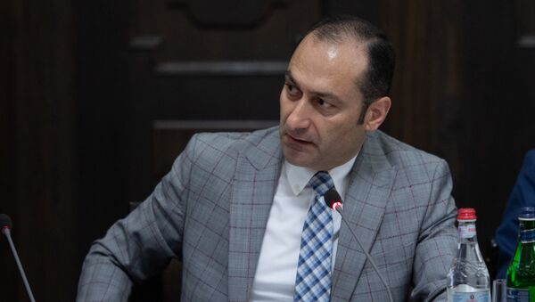 Министр юстиции Армении Артак Зейналян на заседании правительства (1 июня 2018). Еревaн - Sputnik Армения