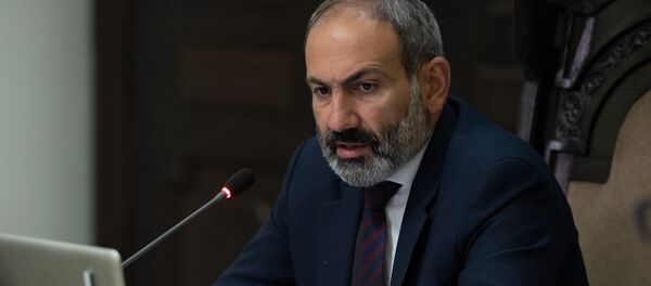 Премьер-министр Армении Никол Пашинян на заседании правительства (1 июня 2018). Еревaн - Sputnik Армения