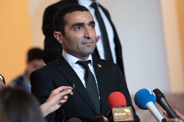 Назад в будущее? О чем заставляют задуматься дважды щедрые губернаторы новой Армении  - Sputnik Армения