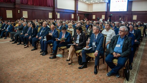 Форум ЕАЭС Армения - сотрудничество (2 июня 2018). Цахкадзор - Sputnik Արմենիա