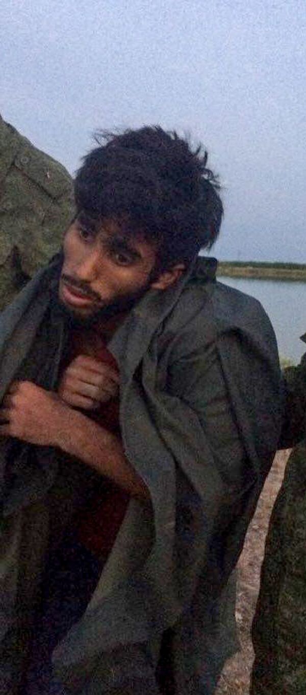 Нарушитель, незаконно пересекший государственную границу Армении, задержанный российскими пограничниками - Sputnik Армения