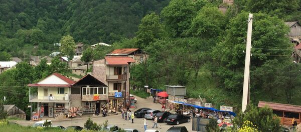 Село Гош, расположенное неподалеку от монастыря Гошаванк Село Гош, расположенное неподалеку от монастыря Гошаванк - Sputnik Армения