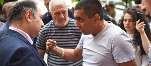 Акция протеста представителей компаний, осуществляющих пассажирские перевозки из Армении в Россию (4 июня 2018). Еревaн Акция протеста представителей компаний, осуществляющих пассажирские перевозки из Армении в Россию (4 июня 2018). Еревaн - Sputnik Արմենիա