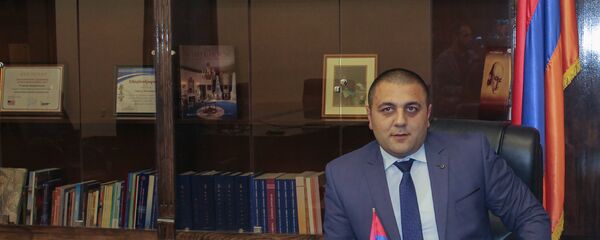 Губернатор Ширакской области Карен Саруханян - Sputnik Армения