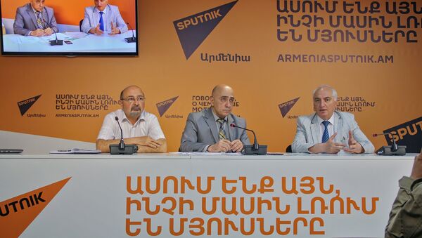 Пресс-конференция Арама Гаспаровича Саркисяна и Ашота Тавадяна - Sputnik Армения