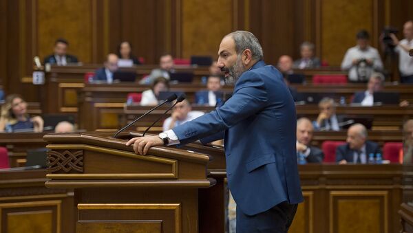 Премьер-министр Армении Никол Пашинян в Парламенте (7 июня 2018). Еревaн - Sputnik Армения